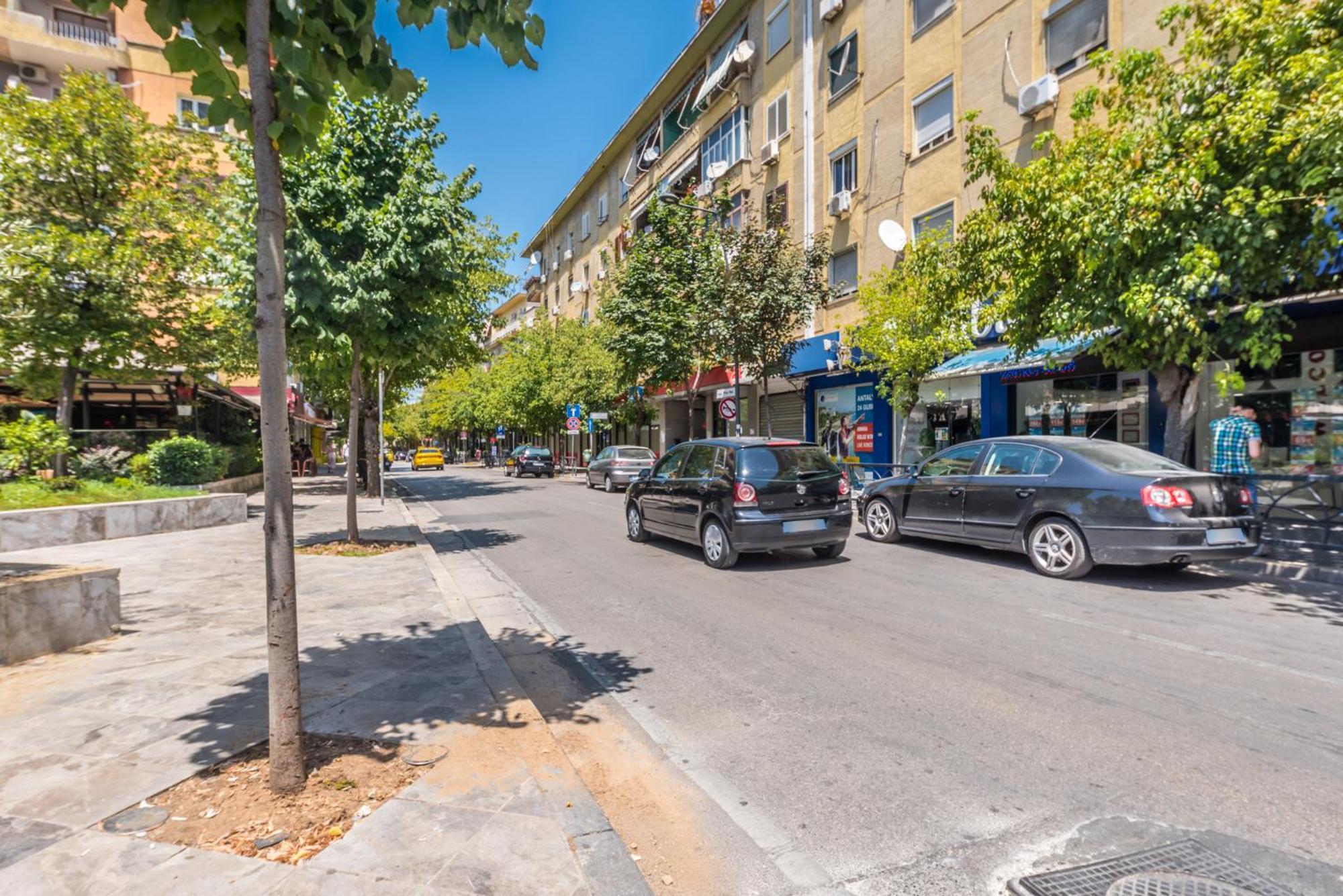 Piazza Luxury Apartments Tirana Exterior photo